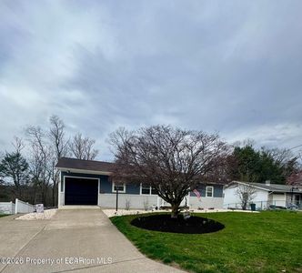 26 Hillcrest Dr, Dallas, PA, 18612