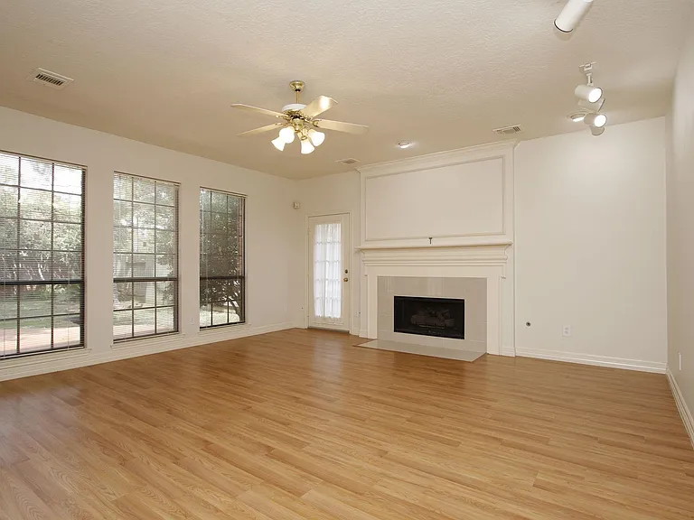 13618 Shadow Falls Ct — Photo 13