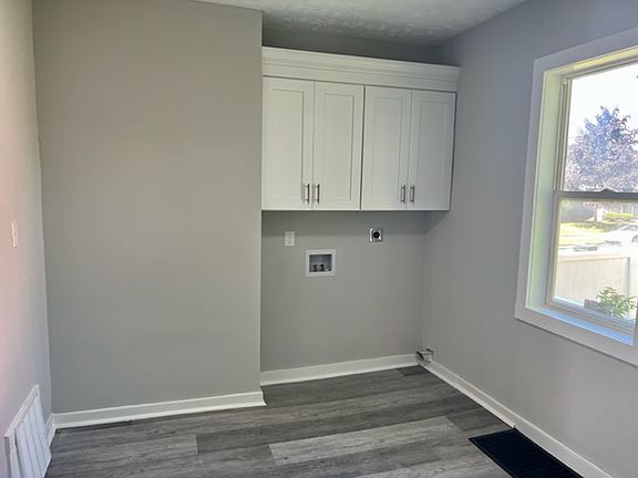 5th image of 904 Chittenden Ave