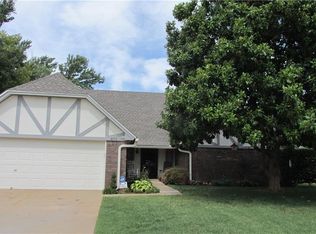 6713 Lyrewood Cir, Oklahoma City, OK 73132