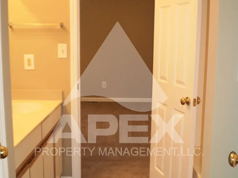9130 Cedarpark Ln — Photo 17
