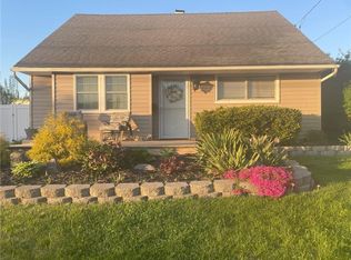 870 Washington Ave, Westbury, NY 11590