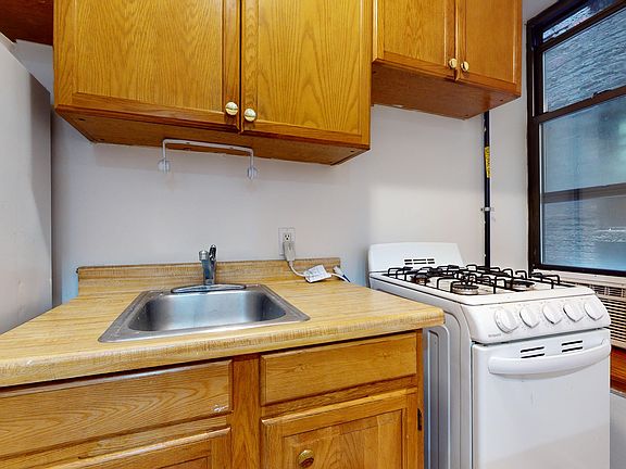 4th image of 104 2nd Ave APT 16