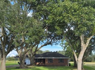 1533 Dugat Rd, Winnie, TX 77665