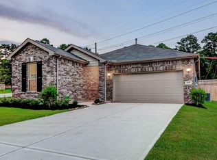 1917 Harmon Dr, Conroe, TX 77304