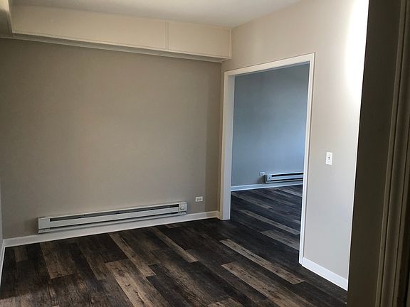 4th image of 141 S Batavia Ave #D