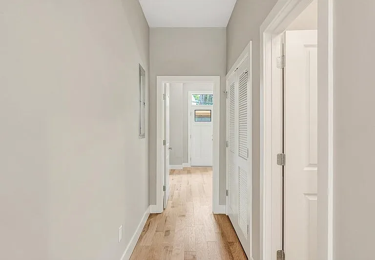 3324 Michigan Ave — Photo 24