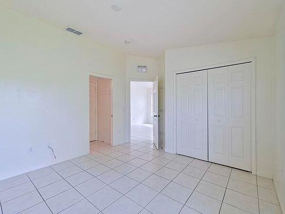 5th image of 905 Abrams Blvd