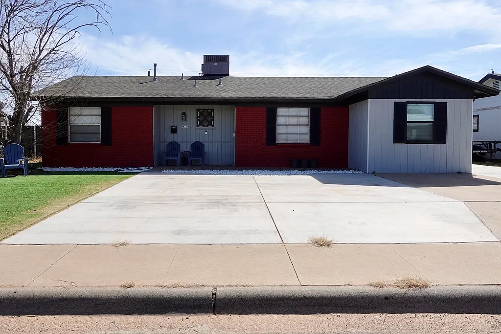 Building Photo - 4719 Bowie Dr