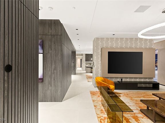 3rd image of 3750 Las Vegas Blvd S