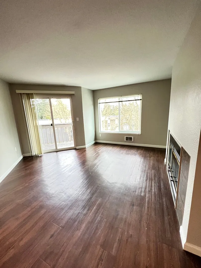 Roosevelt Place Apartments — Photo 3