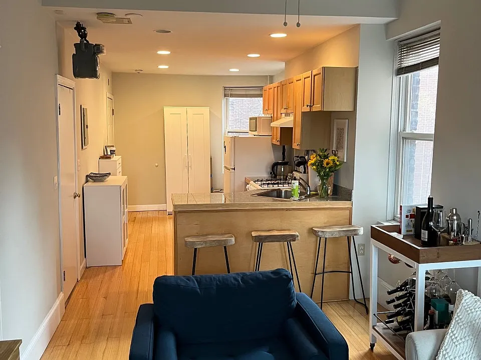 70 Joy St #15