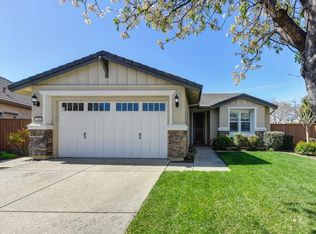 7400 Rothschild Ct, Elk Grove, CA 95757