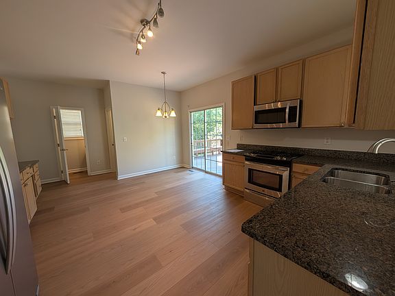 4th image of 8717 Springhouse Ln