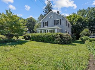 214 Oakley Rd, Woonsocket, RI 02895