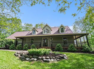 8315 Woodland Cir, Goodrich, MI