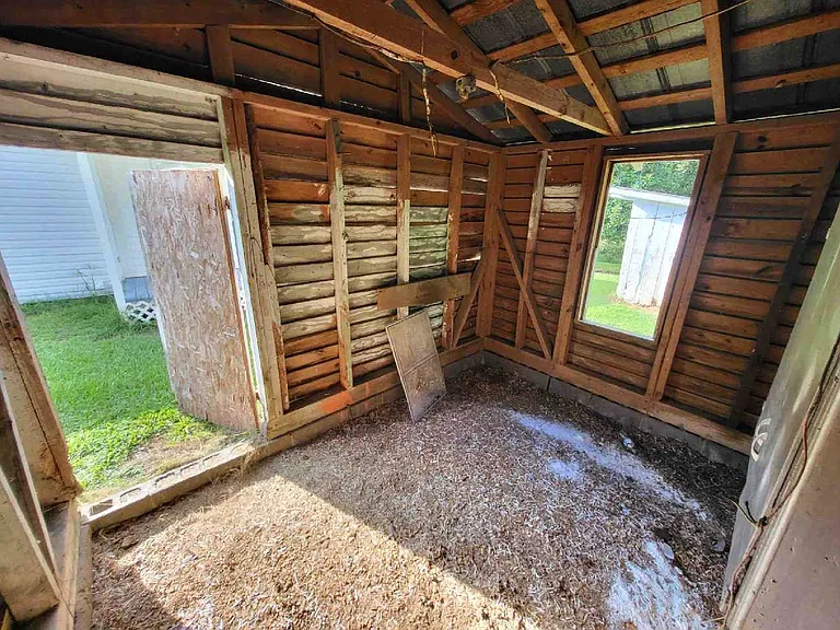 1474 Neighbors Rd — Photo 5