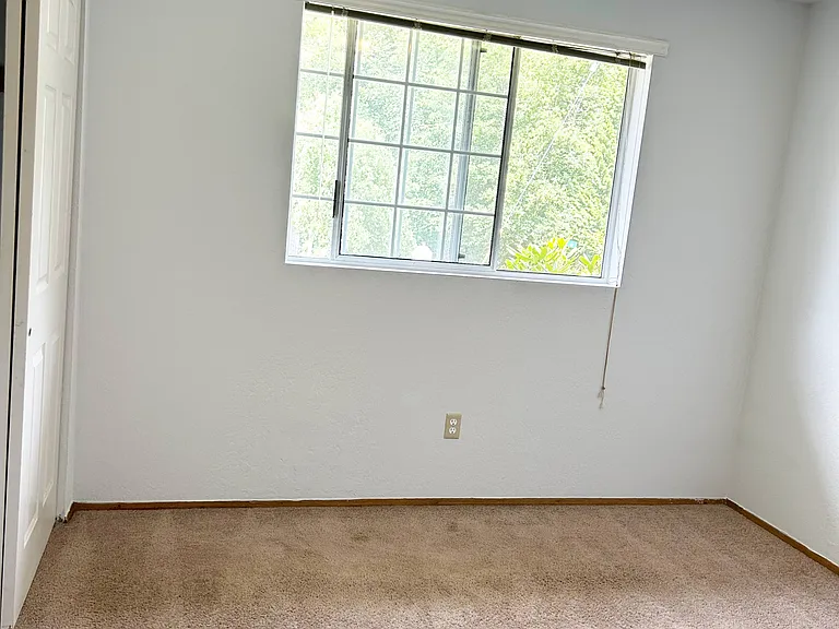 26933 NE Bird St — Photo 7