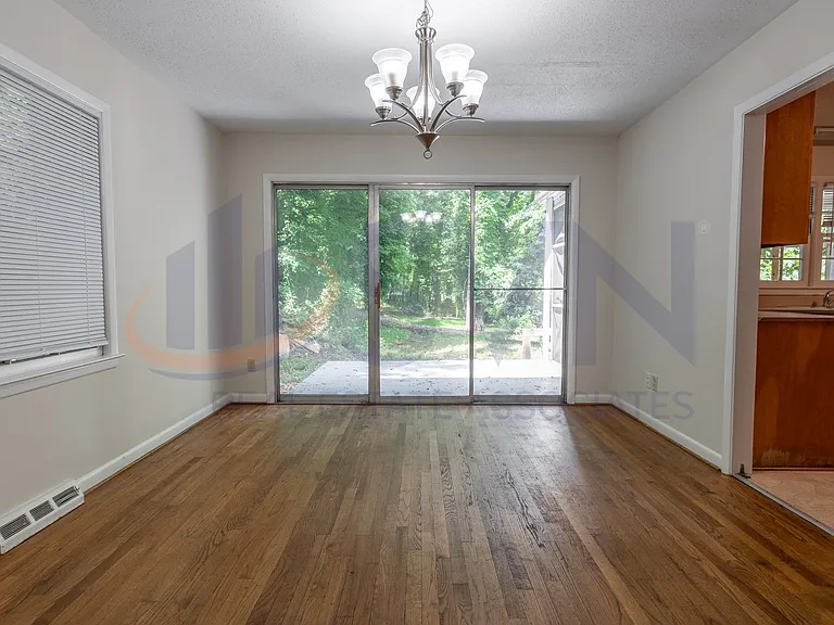 406 N Estes Dr — Photo 11