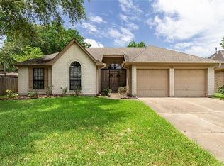 3107 Southdown Dr, Pearland, TX 77584