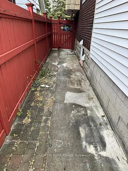 2 bed, $1,200 — Photo 2
