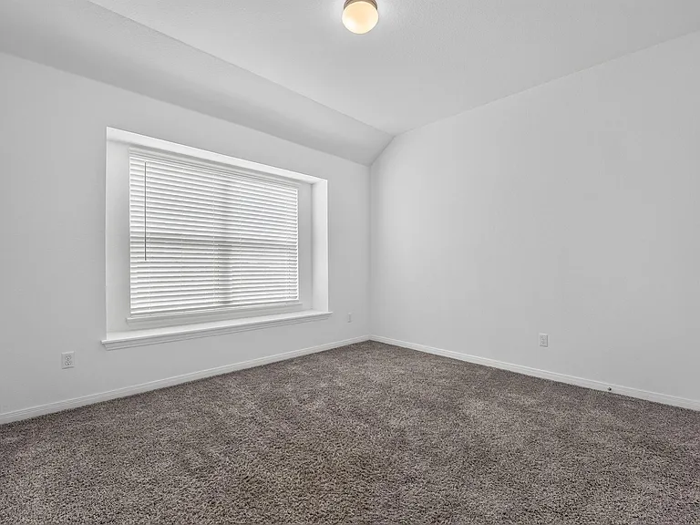 516 Panzano Dr — Photo 16