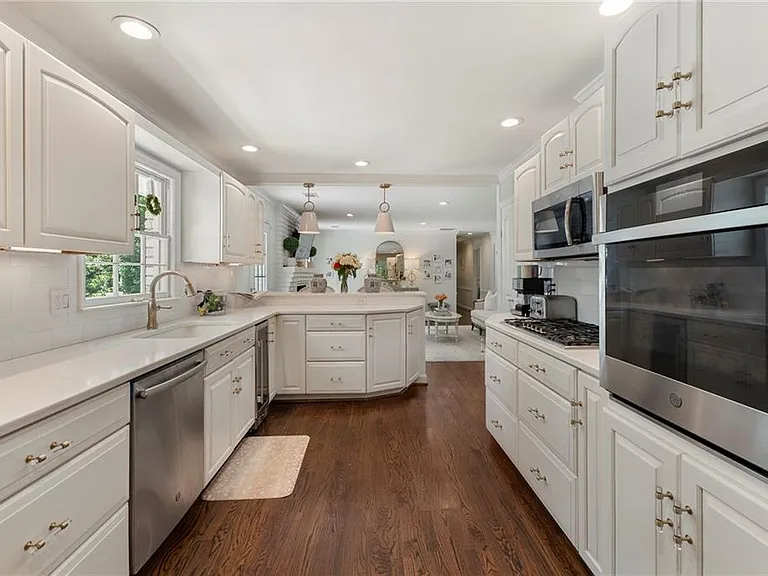 4770 Chatworth Ct — Photo 19