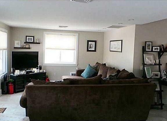 2nd image of 361 Parkside Dr