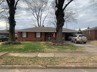 1369 Ivy Rd, Memphis, TN 38117