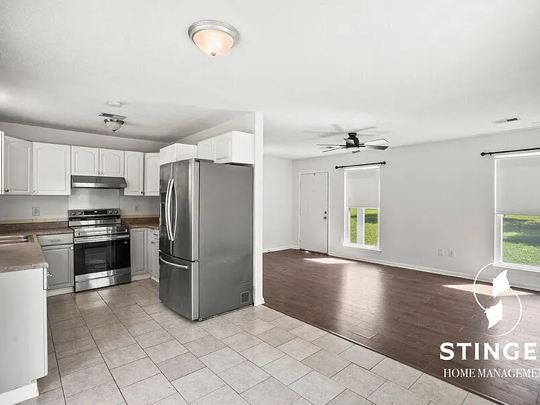 1713 Drayton Dr — Photo 6