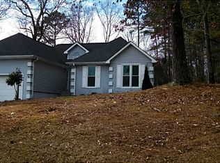 135 Greystone Dr SE, Calhoun, GA 30701