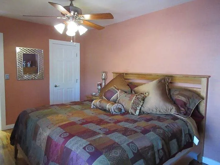 1 bed, 1800 sqft, $1,000 — Photo 3