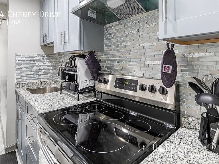 64 Cheney Dr — Photo 3