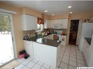 4 Niagara Way, Morganville, NJ 07751