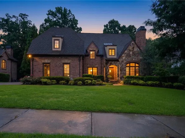 831 Camden Park Ct NE, Atlanta, GA 30342