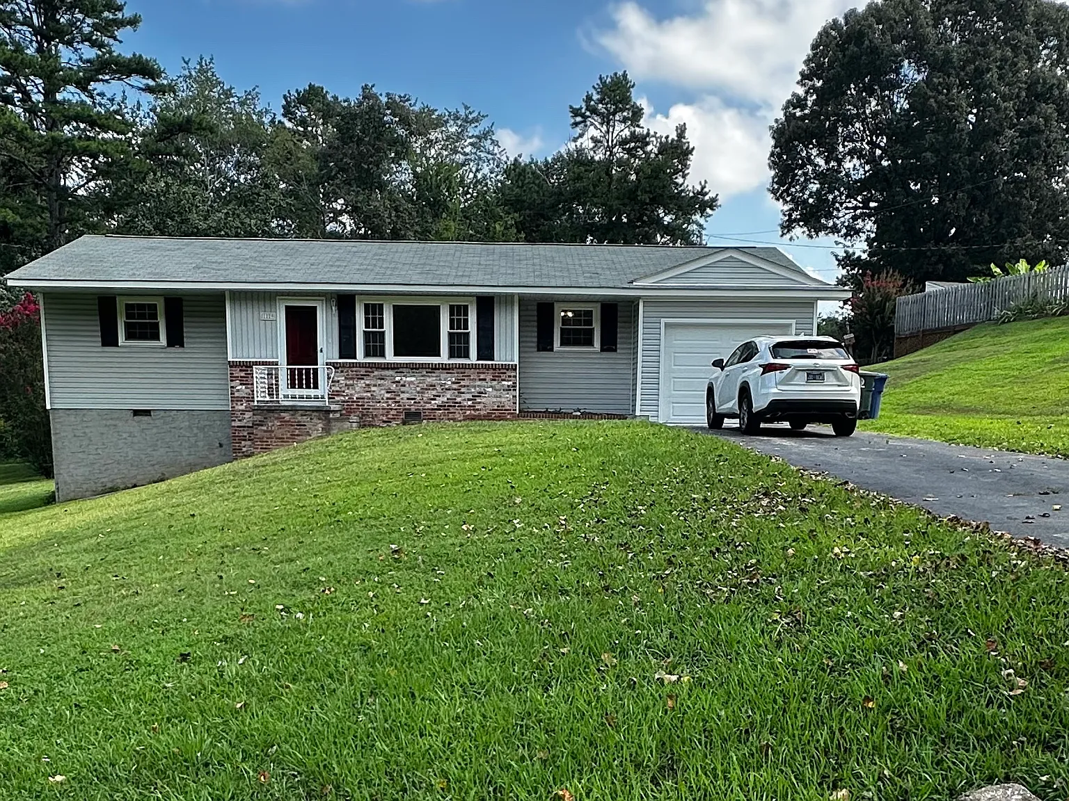 1229 Northern Hills Rd — Photo 2