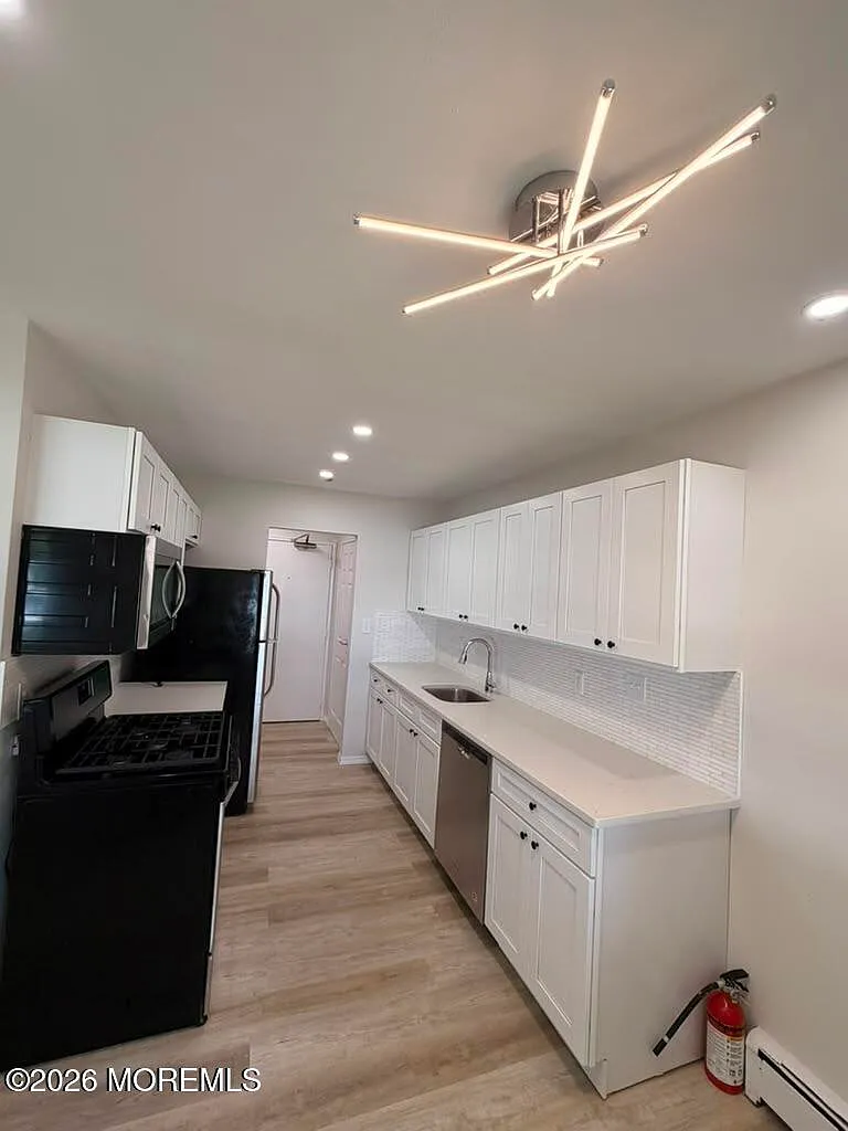 2 bed, 1.0 bath, 854 sqft, $2,550 — Photo 3