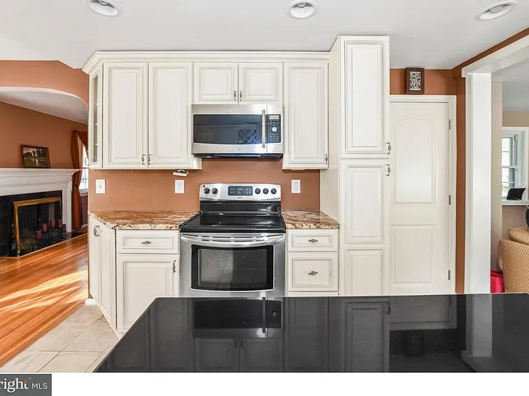 40 Trent Rd — Photo 3