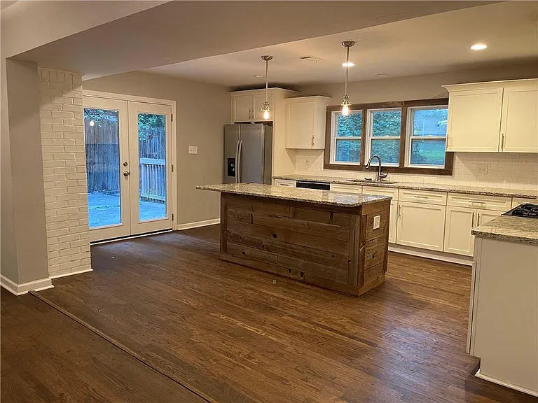 660 Monticello Dr SW — Photo 23