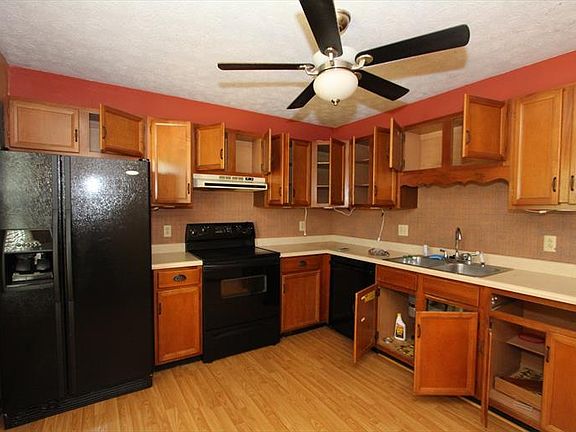 4th image of 9617 Yorkridge Ct
