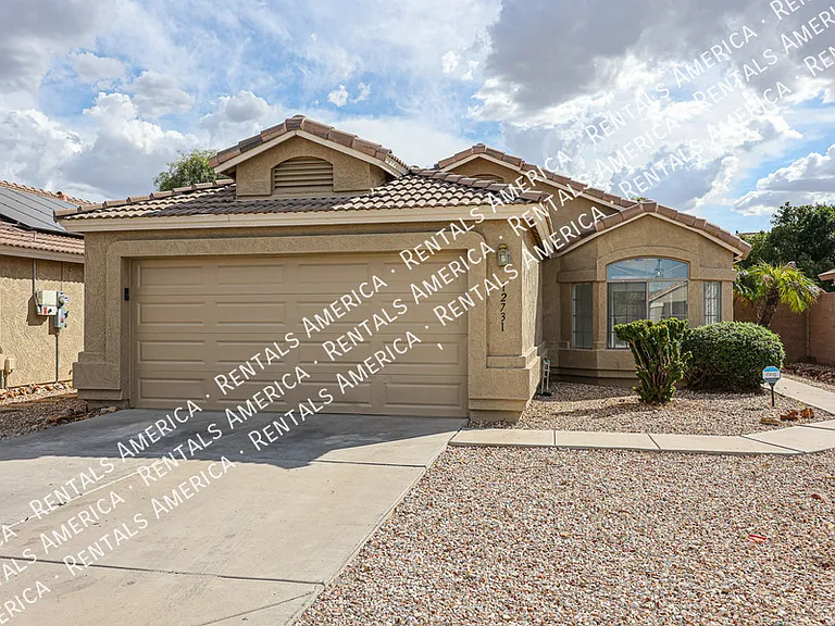 12731 W Sharon Dr — Photo 4