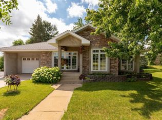 1105 5th St NE, Staples, MN 56479