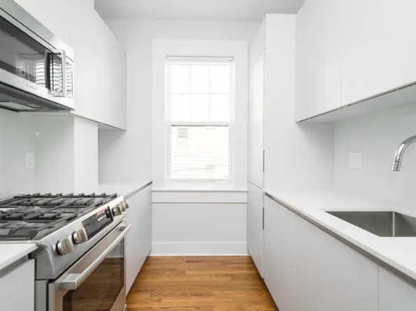 19 Forest St #23D, Cambridge, MA 02140