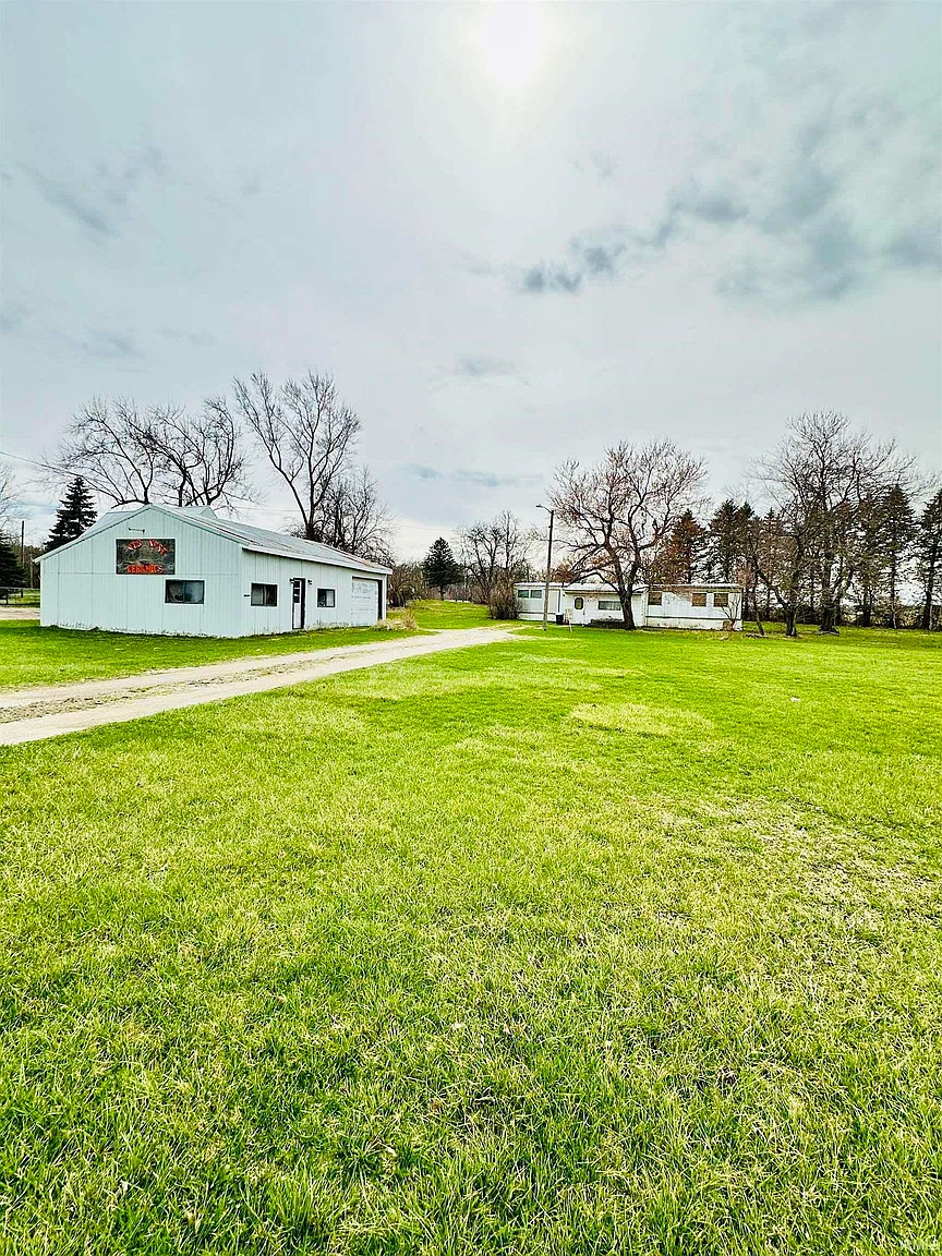 4302 S Us Highway 33 photo 1