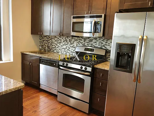 Rented by Luxor Homes & Investment Realty | media 32