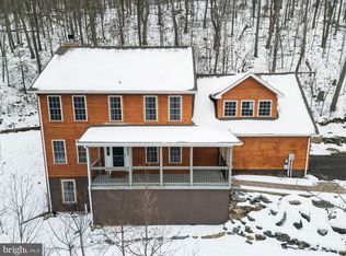 61 Crest Ln, Harpers Ferry, WV 25425