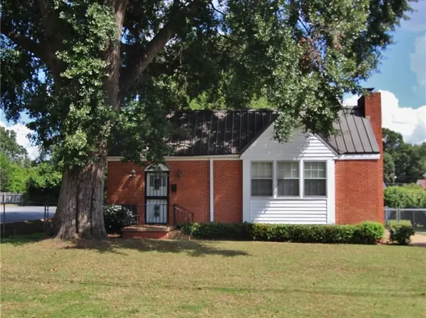 7 Bradley Dr, Montgomery, AL 36109