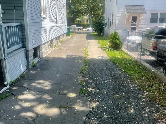 5th image of 498 Howard Ave Floor 2