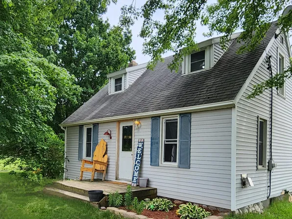 6583 W Tupper Lake Rd, Lake Odessa, MI 48849