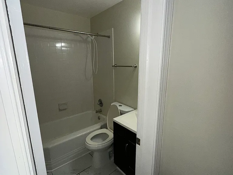 126 O St SW #2 — Photo 9